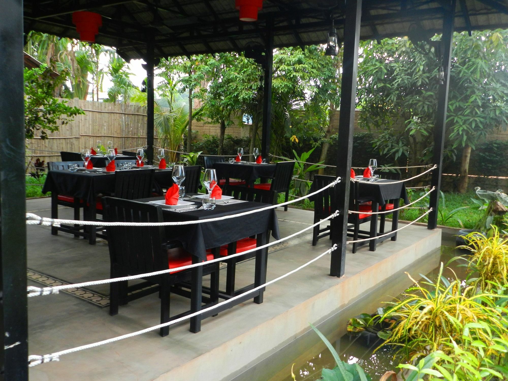 Villa Nissa Siem Reap Exteriör bild